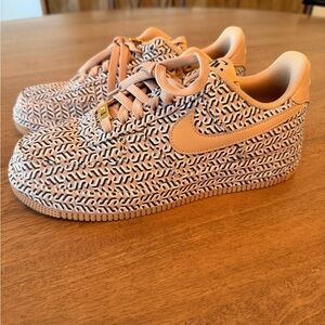 Nike Geometric Tan Sneakers- never worn